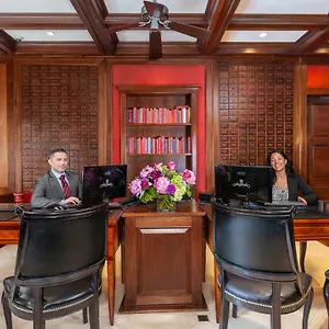 Fitzpatrick Manhattan Hotel