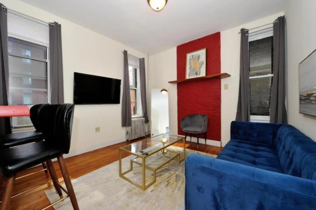 2Br Upper East Side Near Central Park location